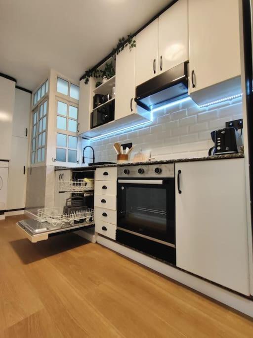 Tranquilo Apartamento Con Parking Gratis Vigilado 24H Vigo Exterior foto